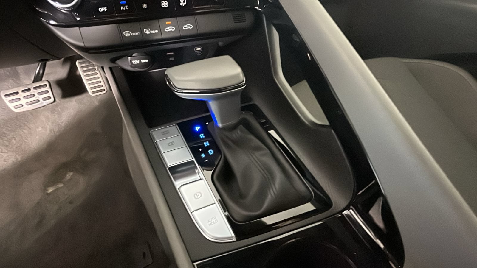 Certified 2025 Hyundai Elantra SEL FWD image 25