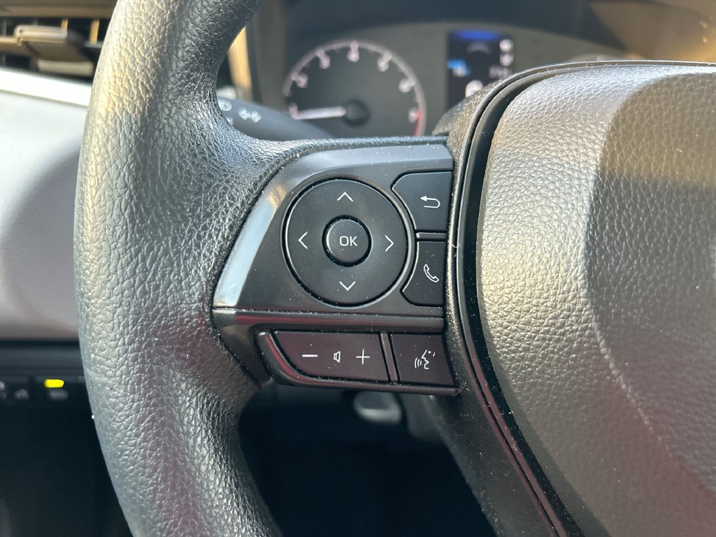 Used 2025 Toyota Corolla LE FWD image 15