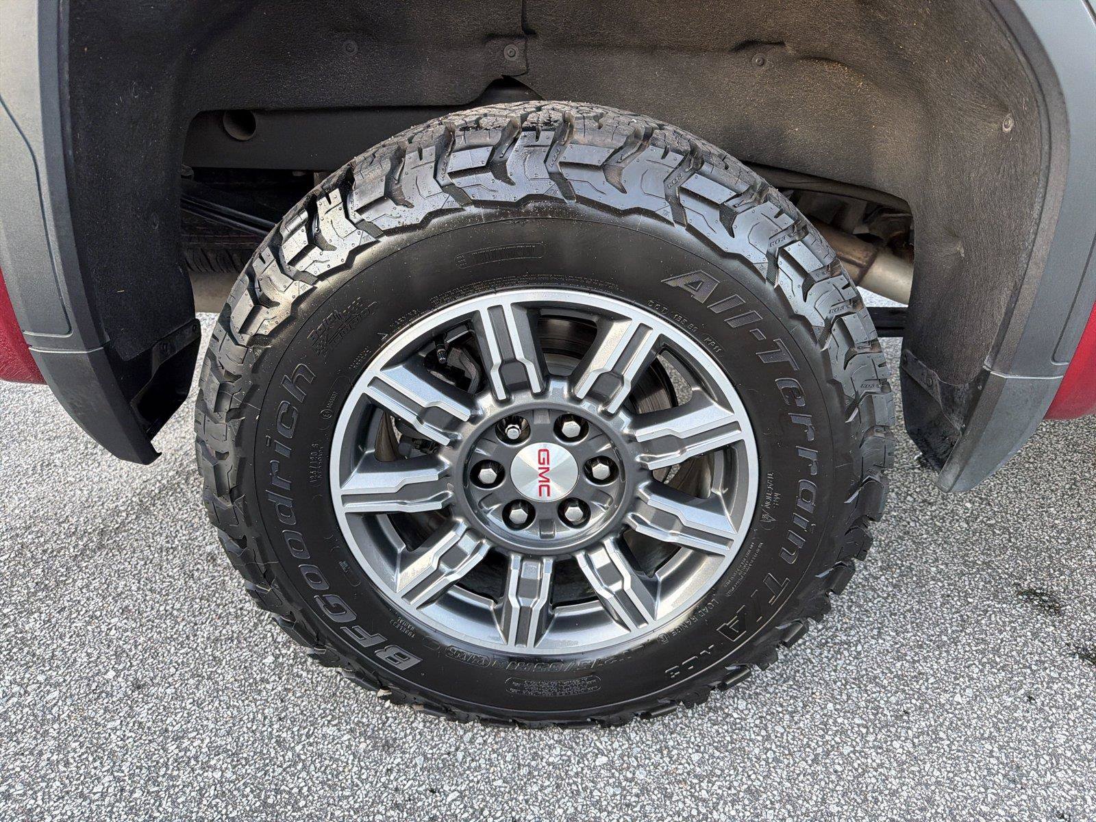 Used 2024 GMC Sierra 1500 AT4 w/ Technology Package AWD/4WD image 16