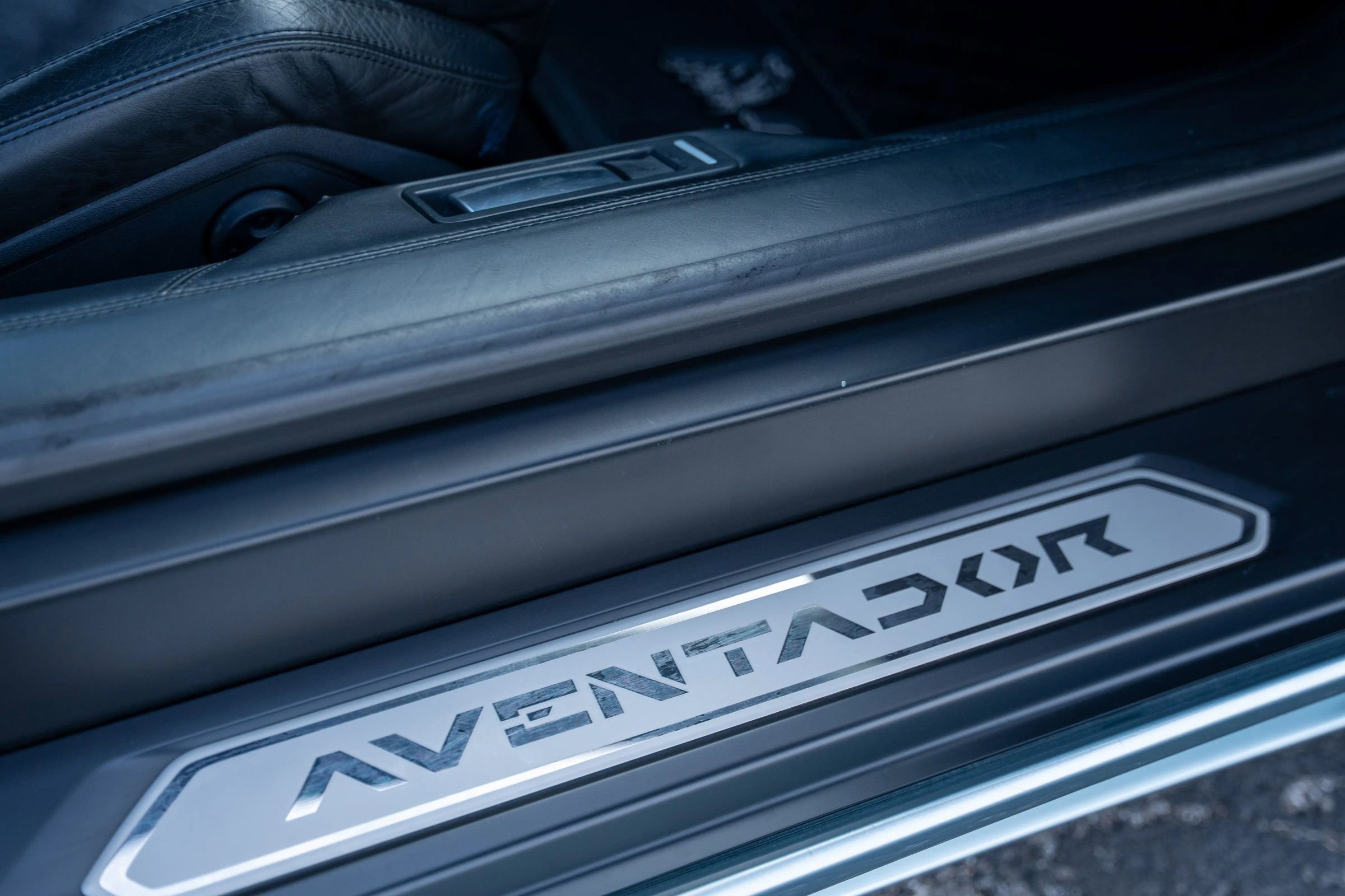 Used 2013 Lamborghini Aventador LP 700-4 image 19