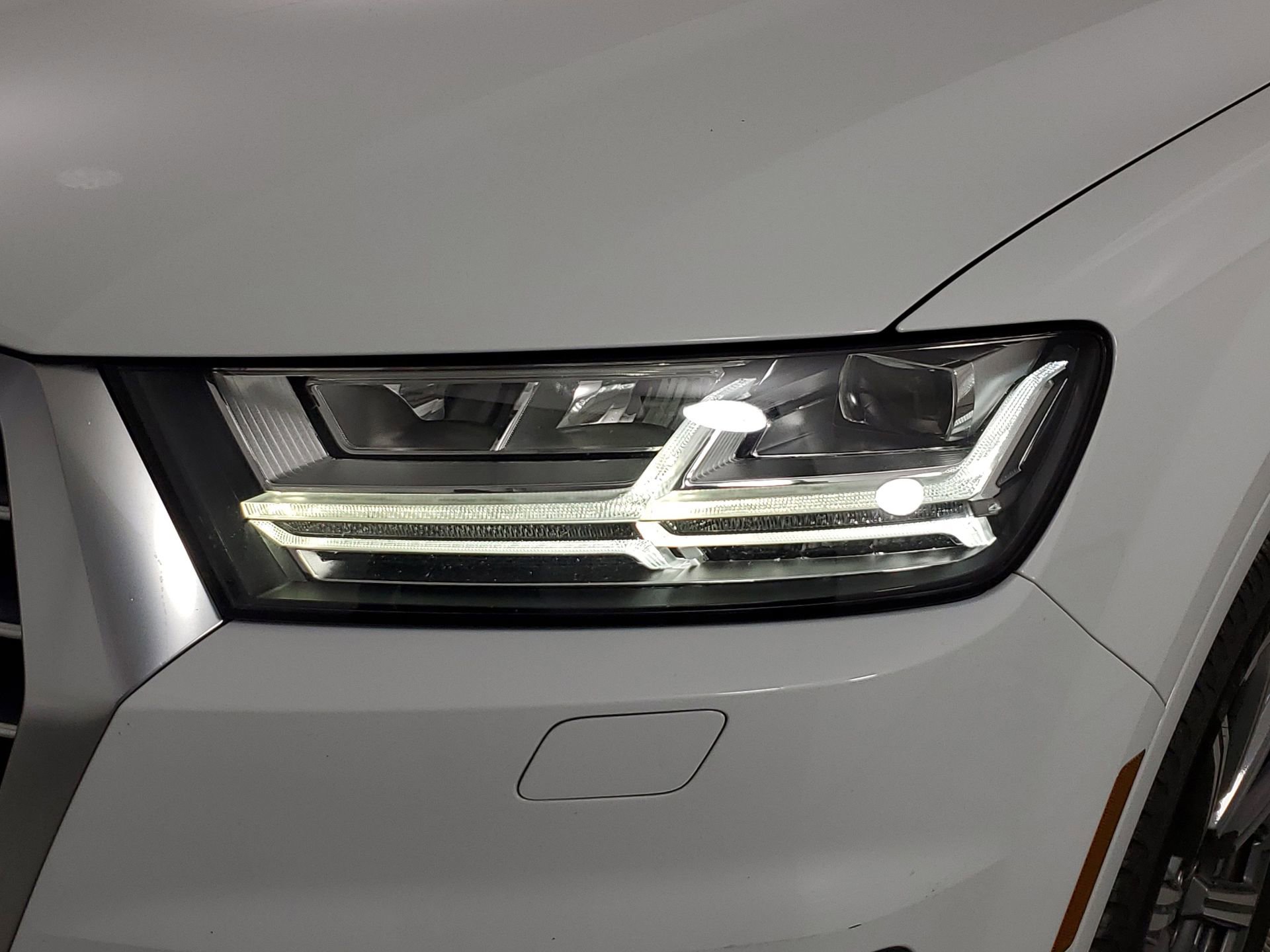 Used 2017 Audi Q7 3.0T Premium Plus image 16