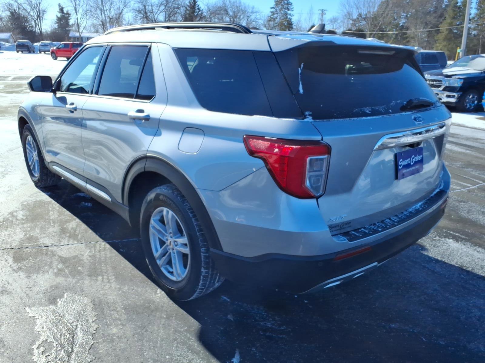 Certified 2024 Ford Explorer XLT w/ Equipment Group 202A AWD/4WD image 3