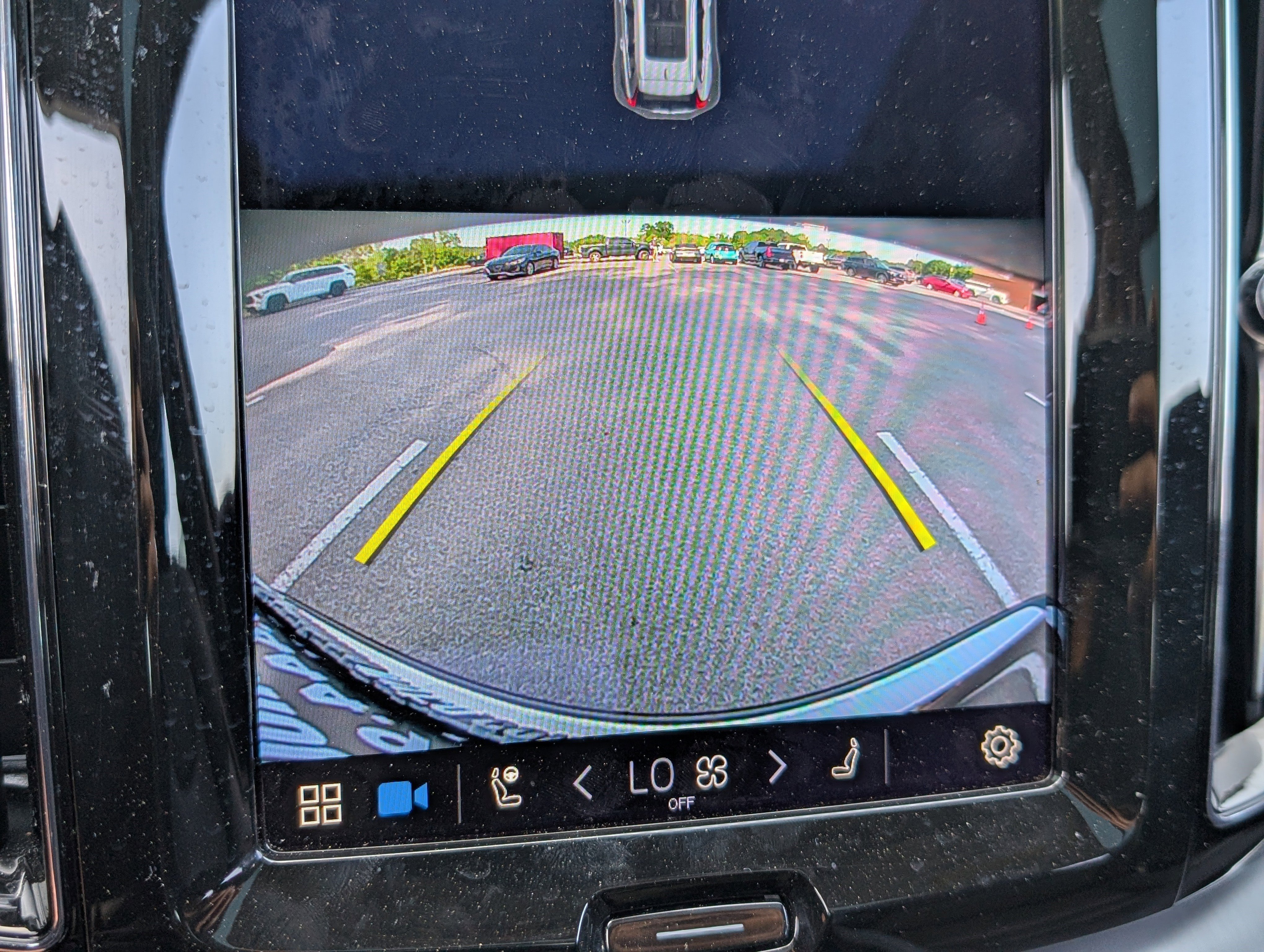 Used 2023 Volvo XC60 T8 Core image 28