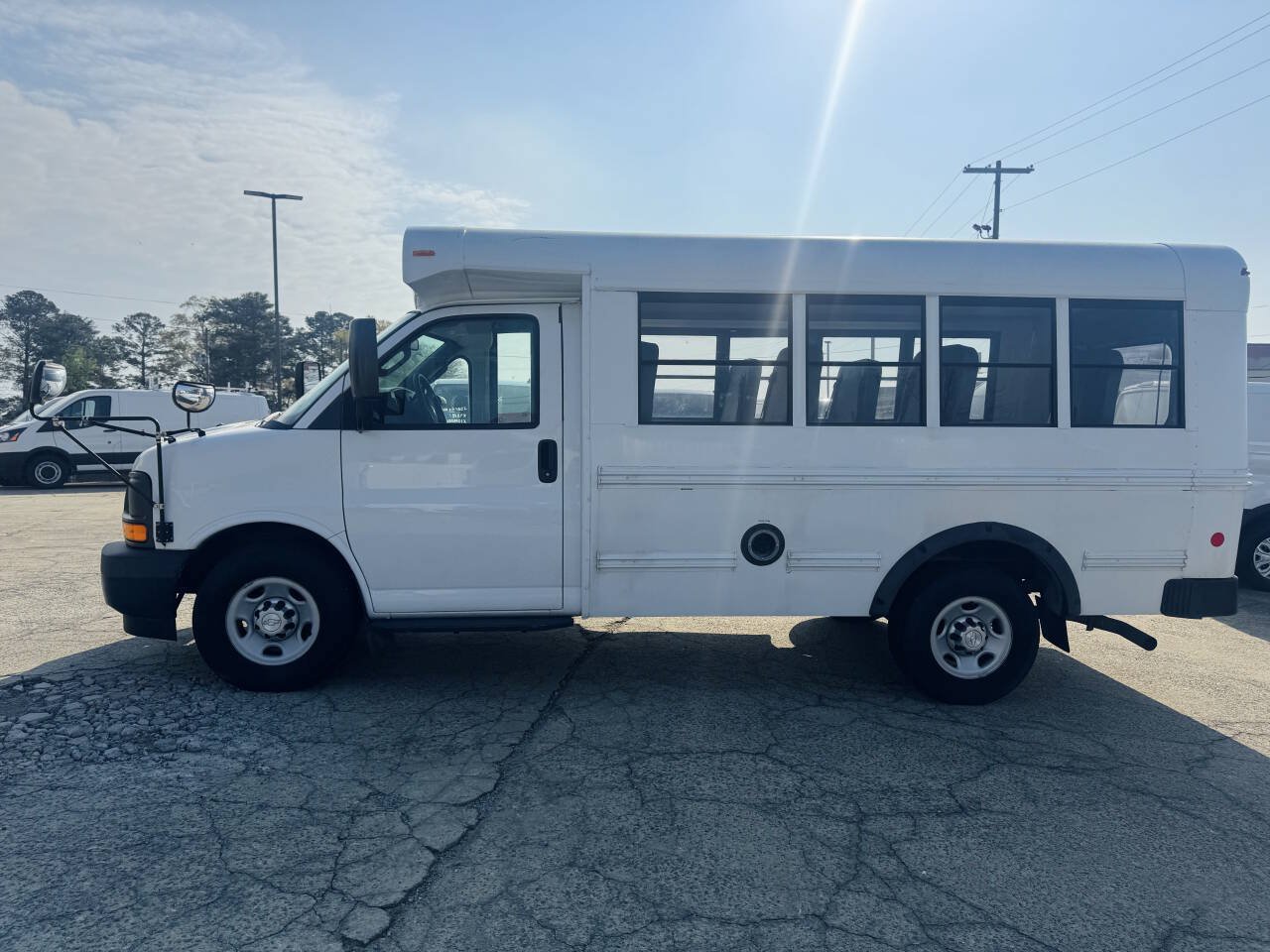 Used 2017 Chevrolet Express 3500 w/ School Bus Package RWD image 4