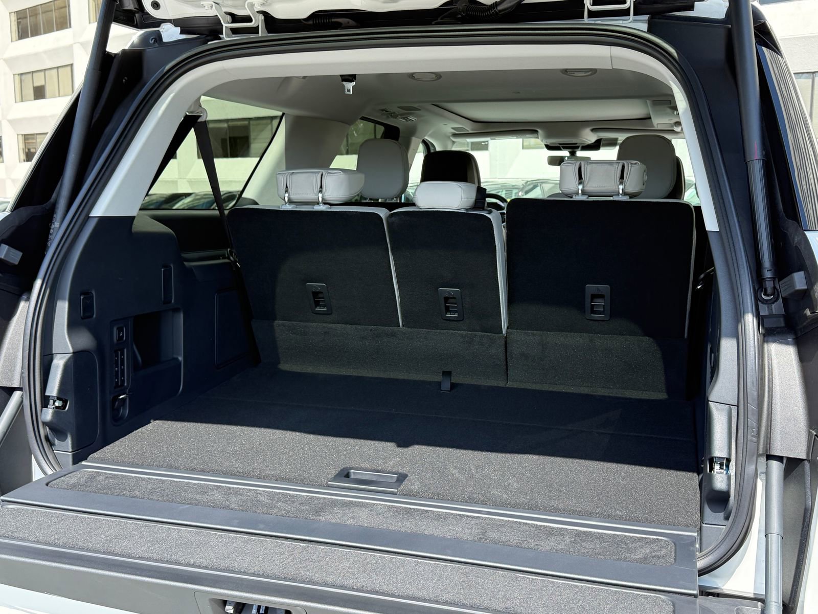 New 2026 Lincoln Navigator L Reserve AWD/4WD image 17