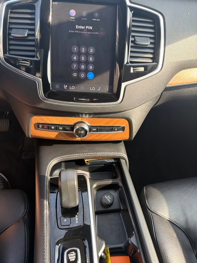 Used 2024 Volvo XC90 B5 Plus w/ Protection Package AWD/4WD image 9