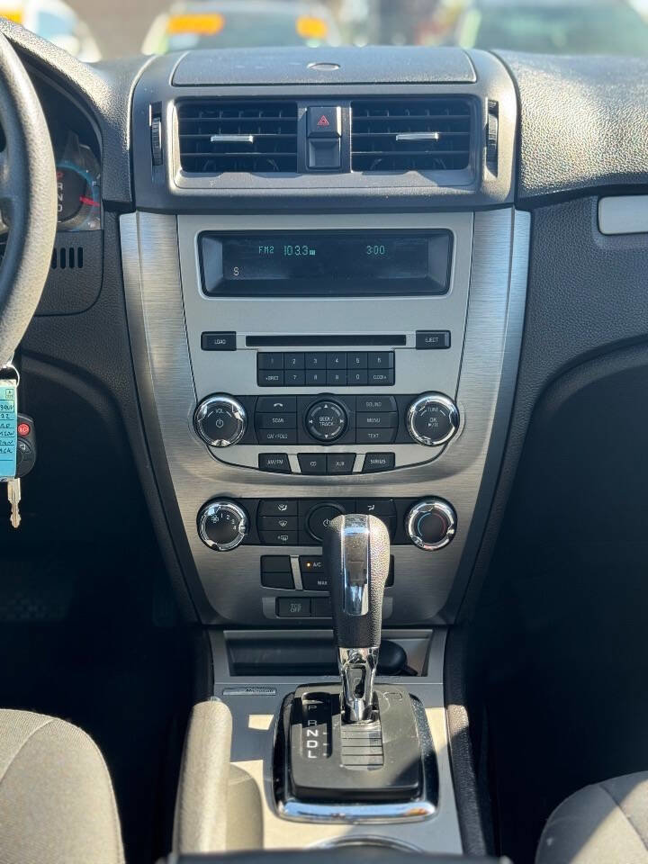 Used 2012 Ford Fusion SE FWD image 14