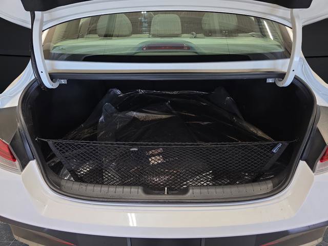 Certified 2025 Hyundai Elantra SEL image 15