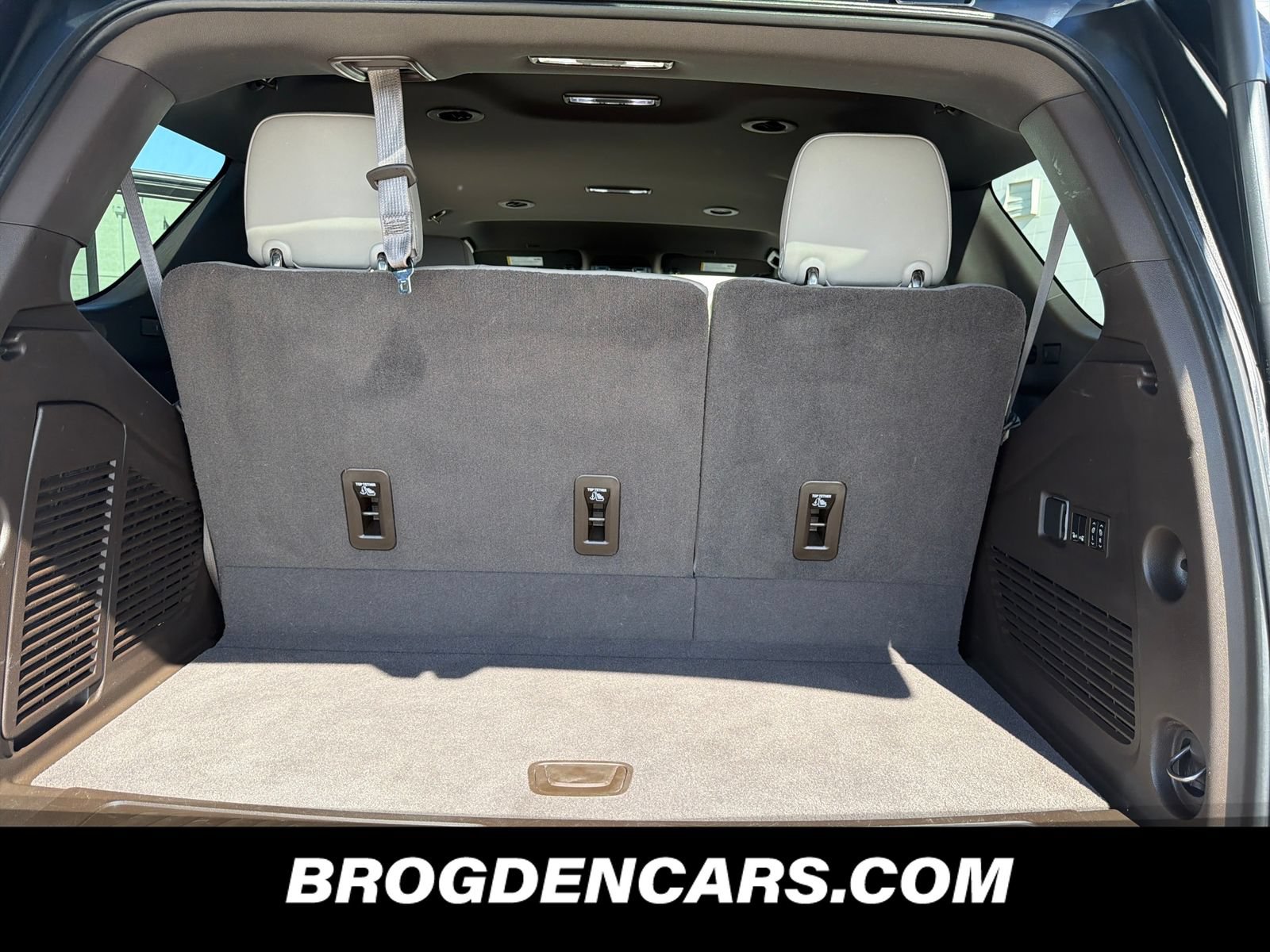 Used 2021 Chevrolet Tahoe LT w/ Luxury Package AWD/4WD image 9