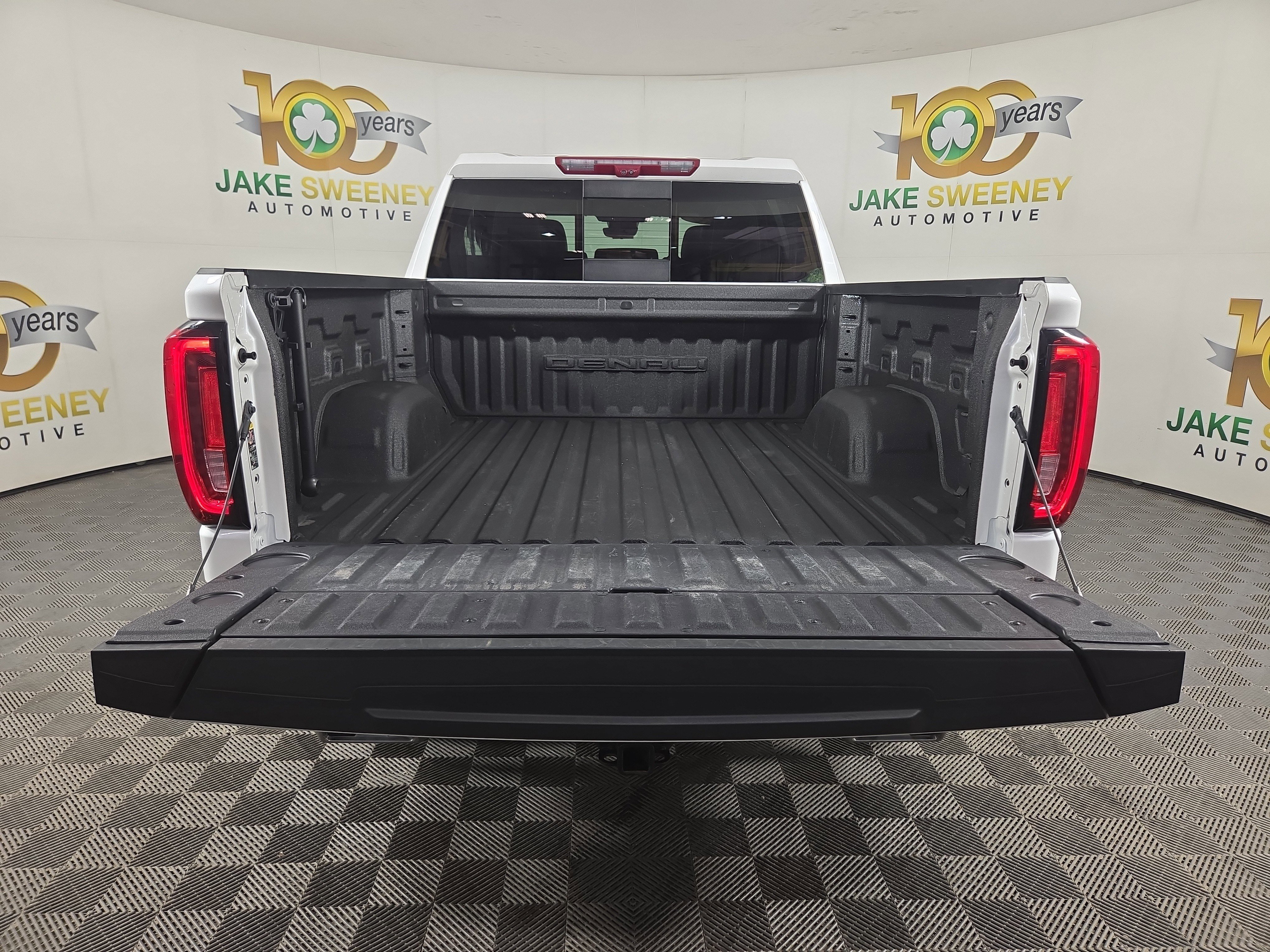 Certified 2024 GMC Sierra 1500 Denali w/ Technology Package AWD/4WD image 31