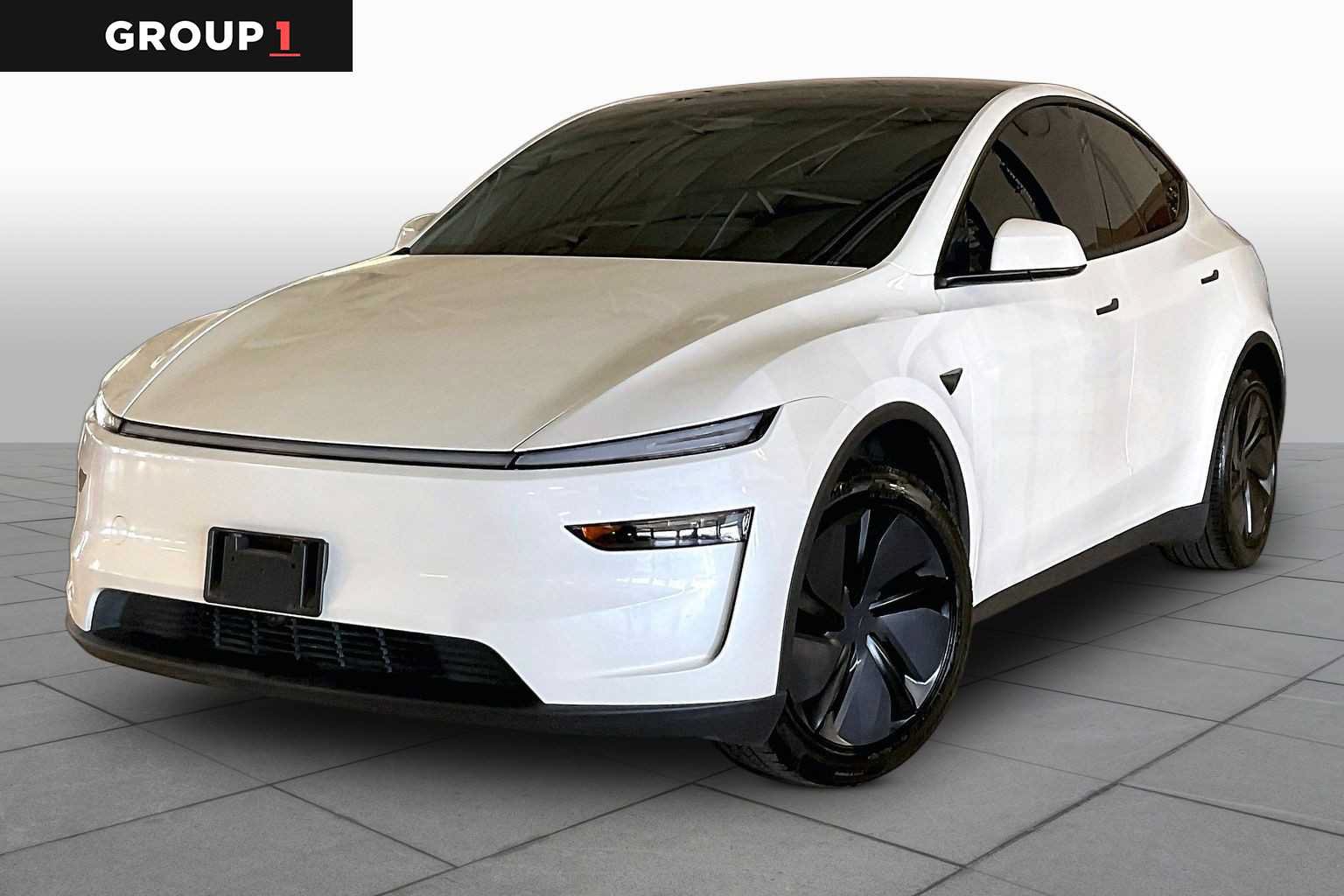 Used 2026 Tesla Model Y 2WD image 1
