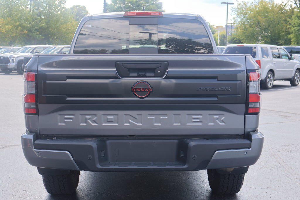 Used 2026 Nissan Frontier PRO-4X AWD/4WD image 6