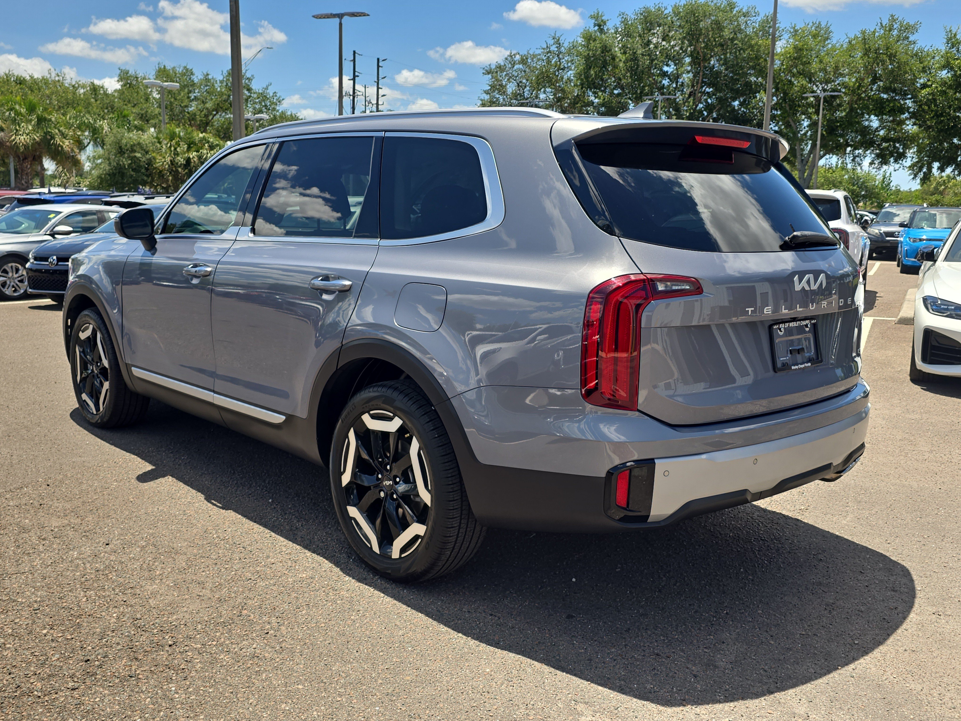 Certified 2023 Kia Telluride S AWD/4WD image 6