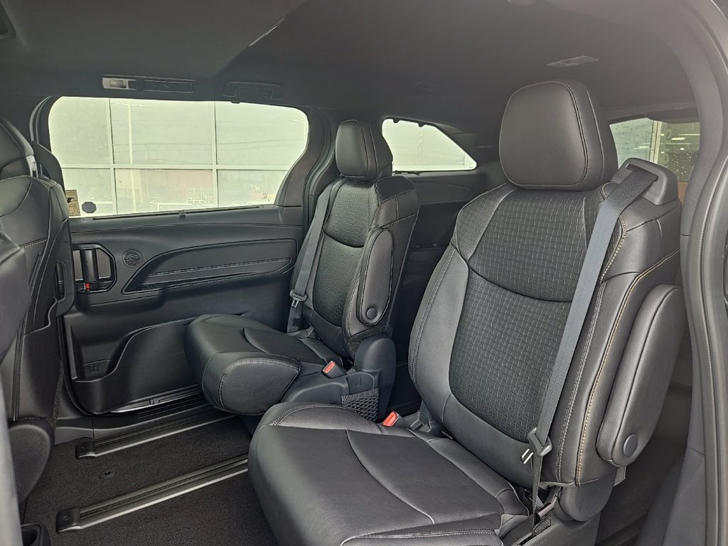 New 2026 Toyota Sienna XLE Woodland Edition AWD/4WD image 27