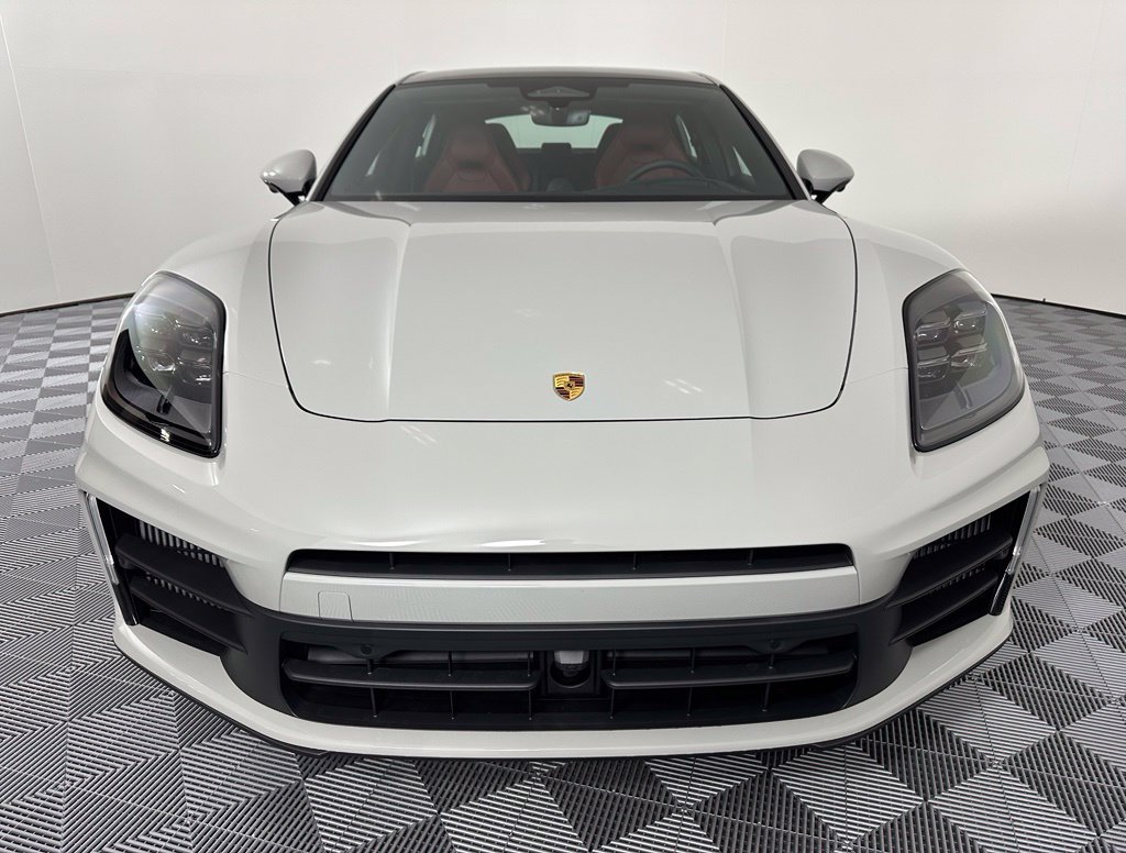 Used 2026 Porsche Panamera RWD image 8