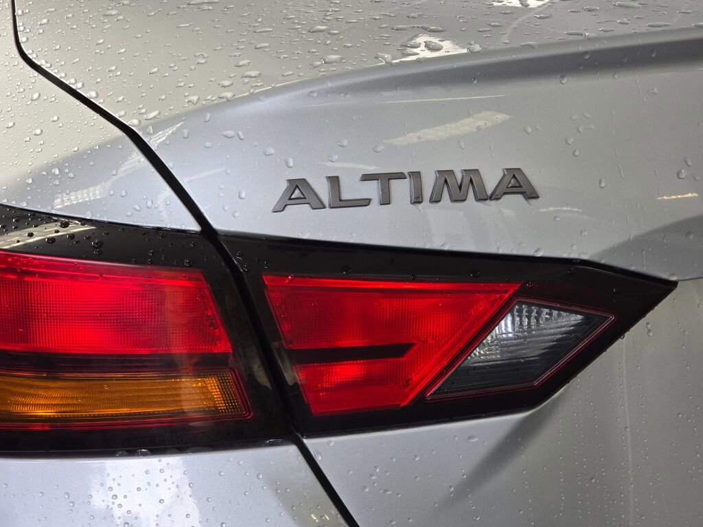 Used 2023 Nissan Altima 2.5 SV image 15