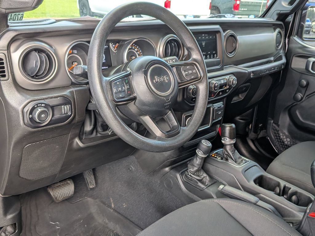 Used 2023 Jeep Wrangler Sport AWD/4WD image 31