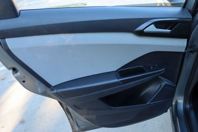 Used 2022 Volkswagen Taos SE image 21