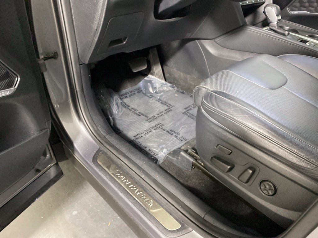 Used 2020 Hyundai Santa Fe Limited AWD/4WD image 25
