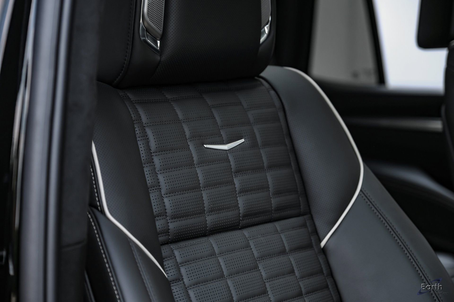 Used 2026 Cadillac Escalade V w/ LPO, Floor Liner Package image 48