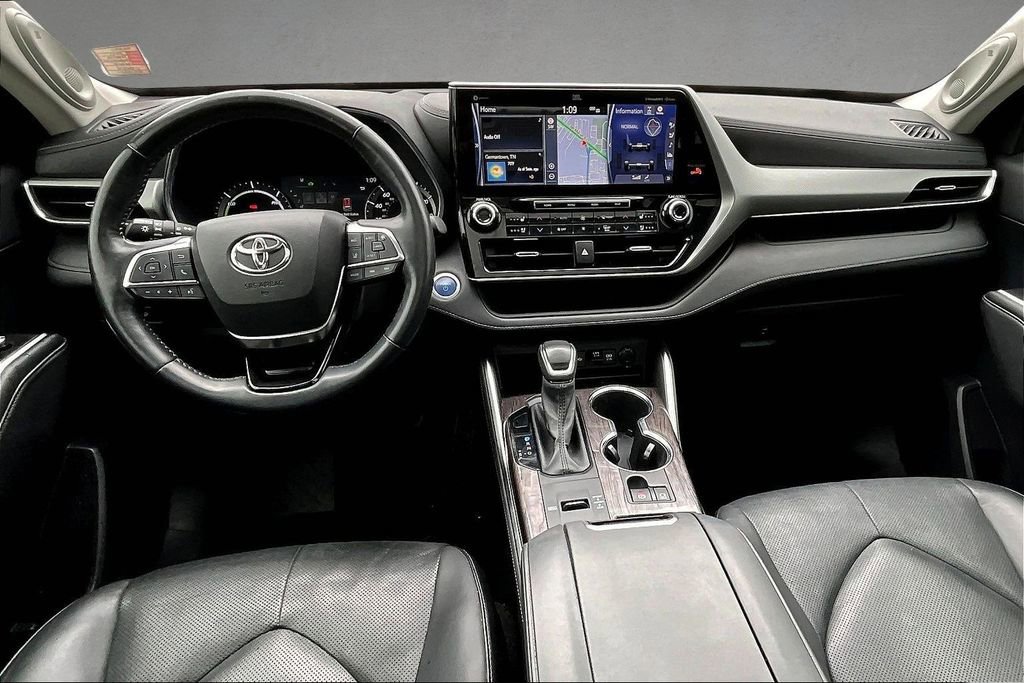 Used 2021 Toyota Highlander Platinum AWD/4WD image 6
