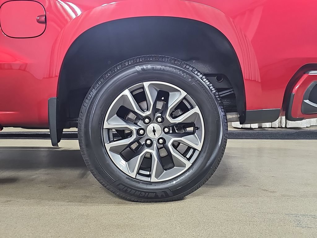 Used 2022 Chevrolet Silverado 1500 RST AWD/4WD image 38