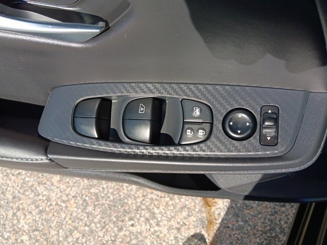 Used 2025 Nissan Sentra SV image 18