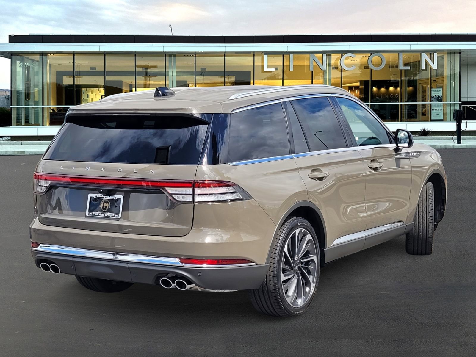 New 2025 Lincoln Aviator Reserve w/ Equipment Group 201A image 4