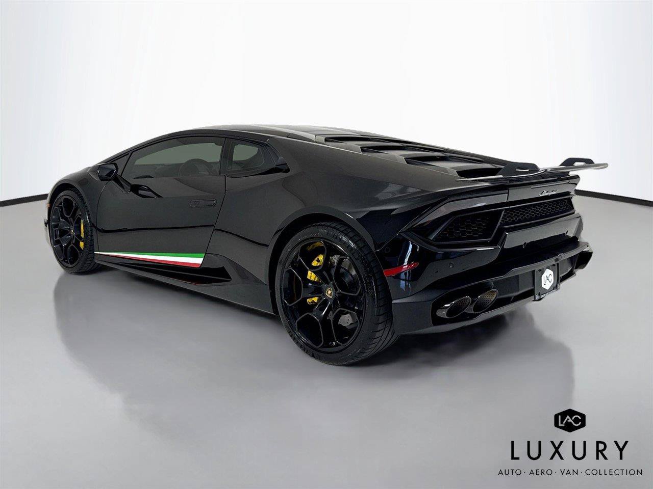 Used 2018 Lamborghini Huracan LP 580-2 RWD image 8