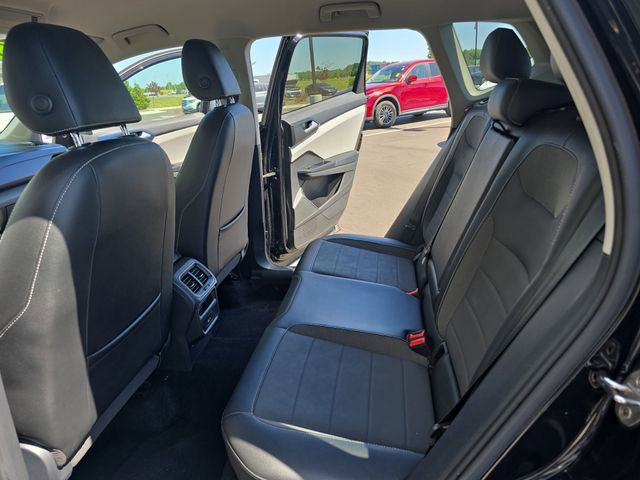 Used 2022 Volkswagen Taos SE FWD image 14