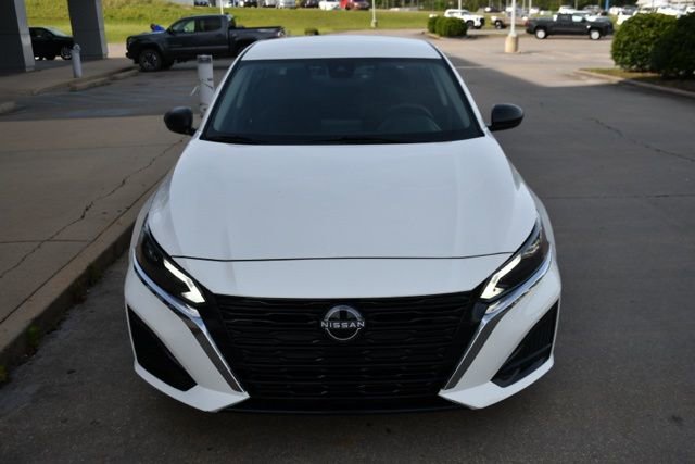 Used 2025 Nissan Altima 2.5 SV image 8