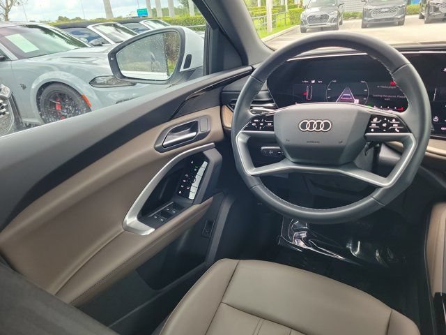 Used 2025 Audi Q5 Premium w/ Convenience Package AWD/4WD image 13