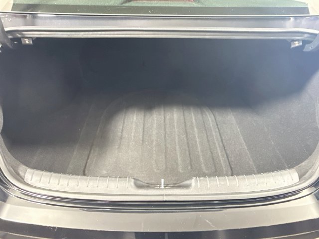 Certified 2025 Hyundai Elantra Limited FWD image 29