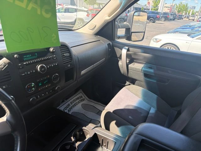 Used 2014 Chevrolet Silverado 2500 LT w/ Interior Plus Package AWD/4WD image 38