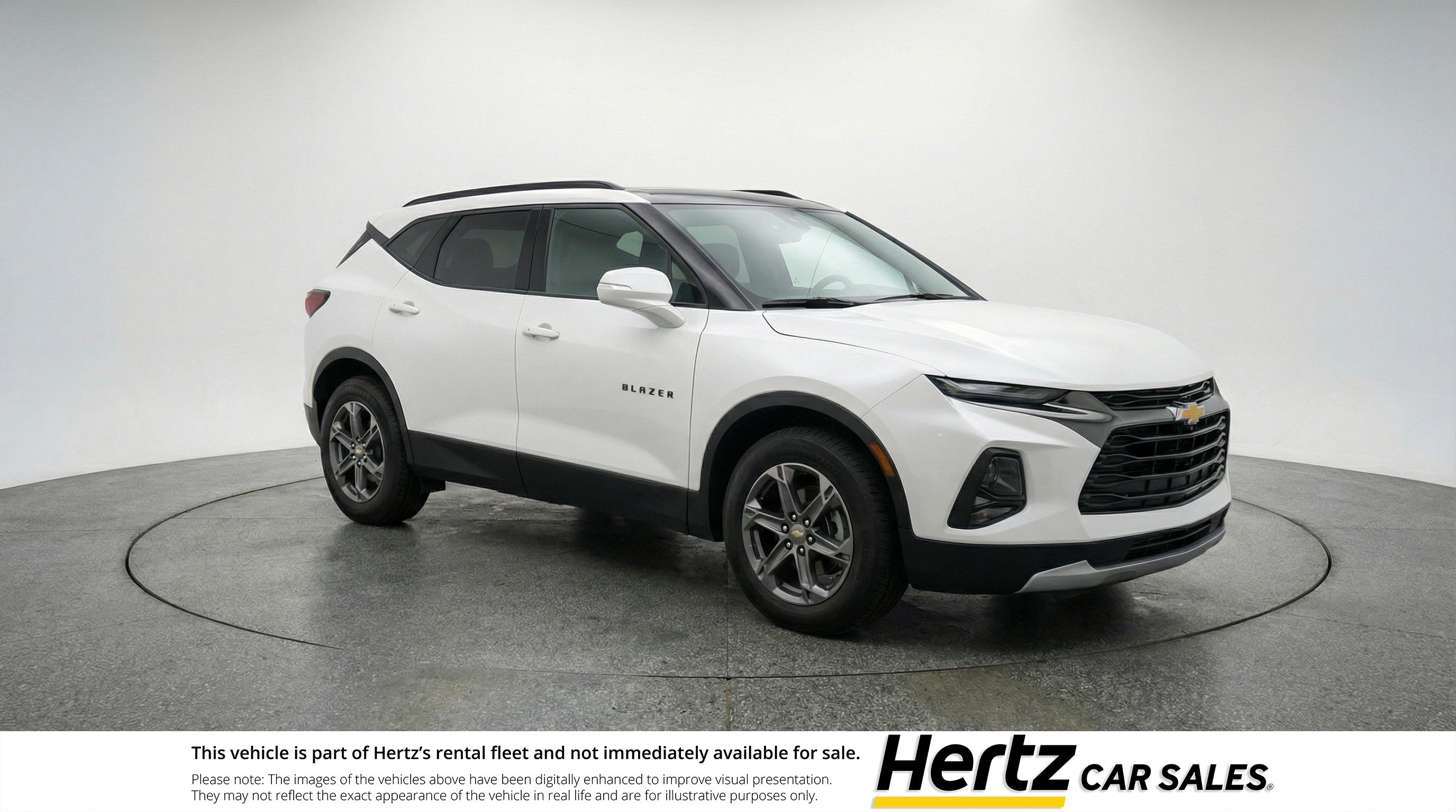 Used 2025 Chevrolet Blazer LT FWD image 1
