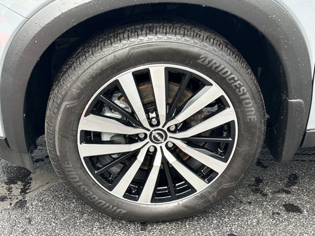 Certified 2025 Nissan Pathfinder Platinum AWD/4WD image 17