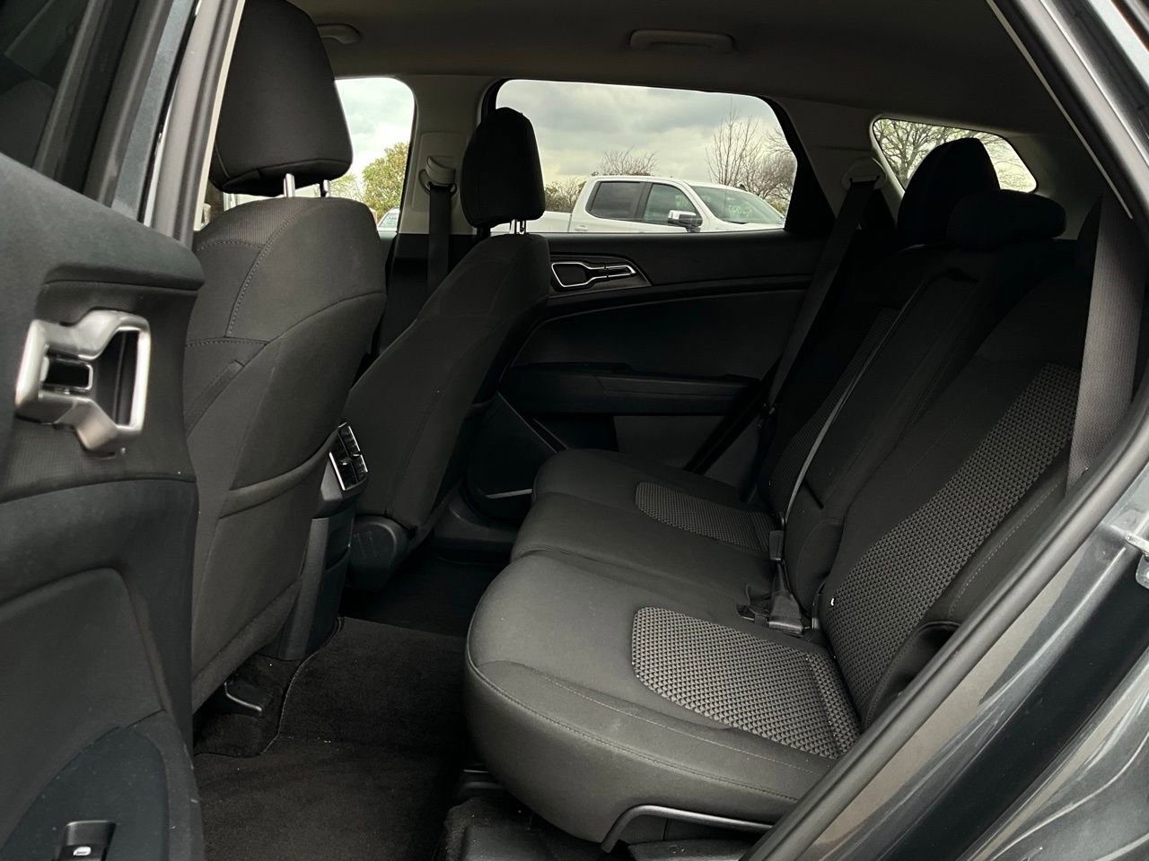 Used 2025 Kia Sportage LX image 11