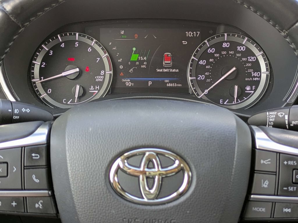Used 2021 Toyota Highlander Limited FWD image 30