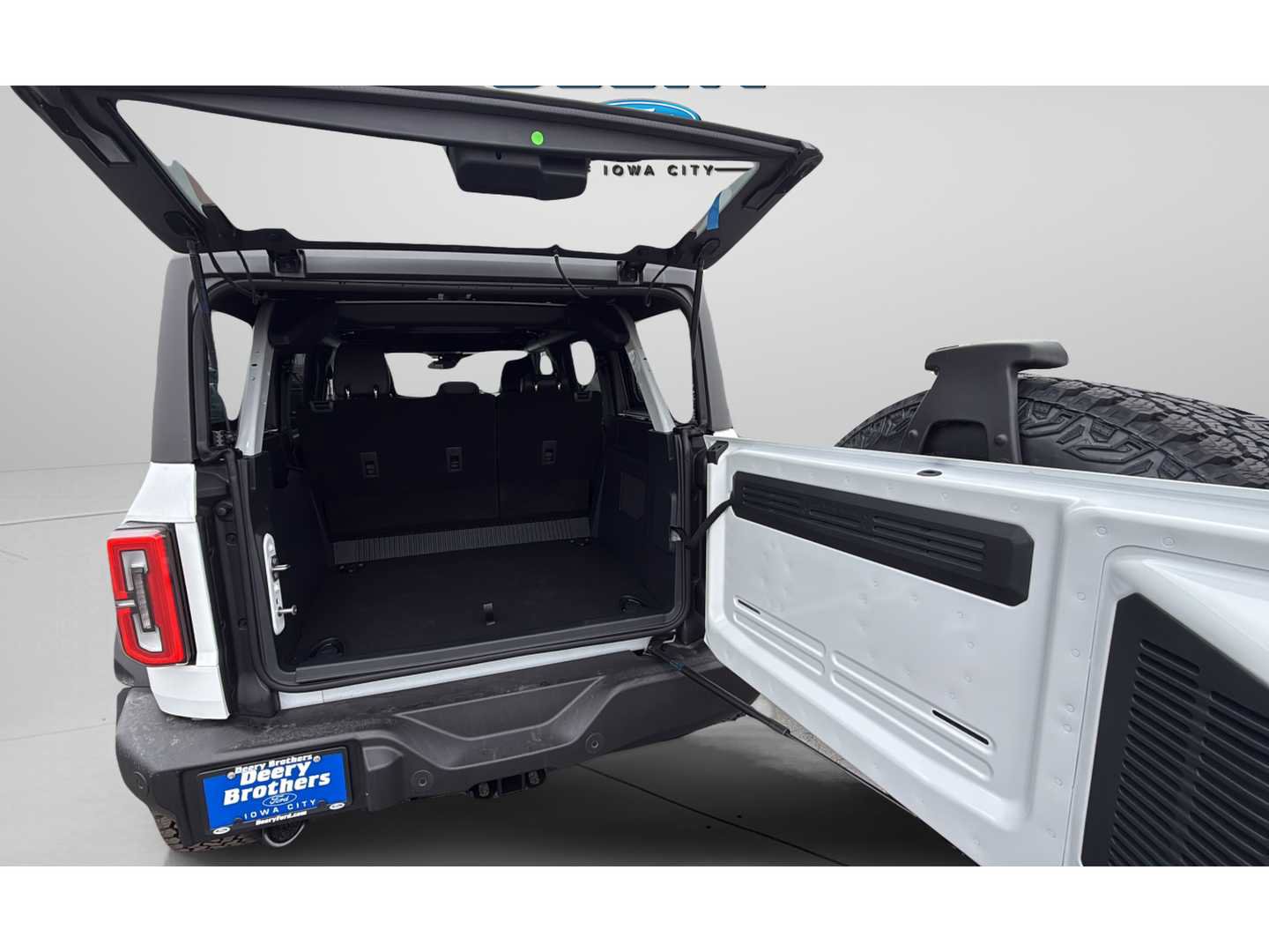 New 2026 Ford Bronco Outer Banks w/ Sasquatch Package image 23