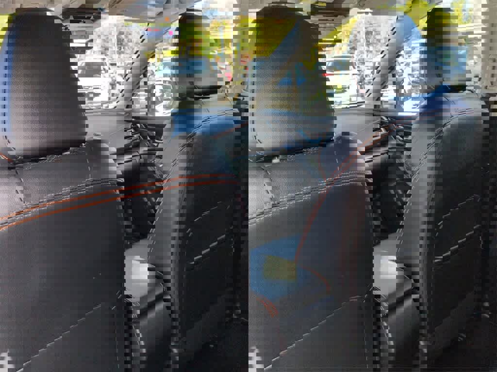 Used 2018 Subaru Crosstrek 2.0i Limited image 19