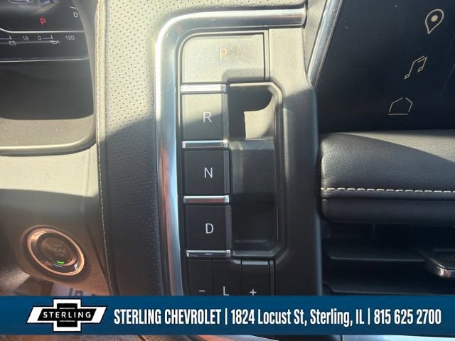 Used 2023 GMC Yukon XL SLT w/ SLT Premium Package AWD/4WD image 15