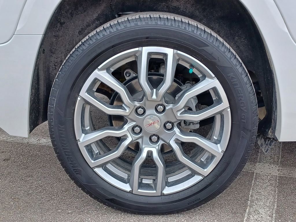 Used 2023 GMC Terrain Denali w/ LPO, Floor Liner Package AWD/4WD image 5