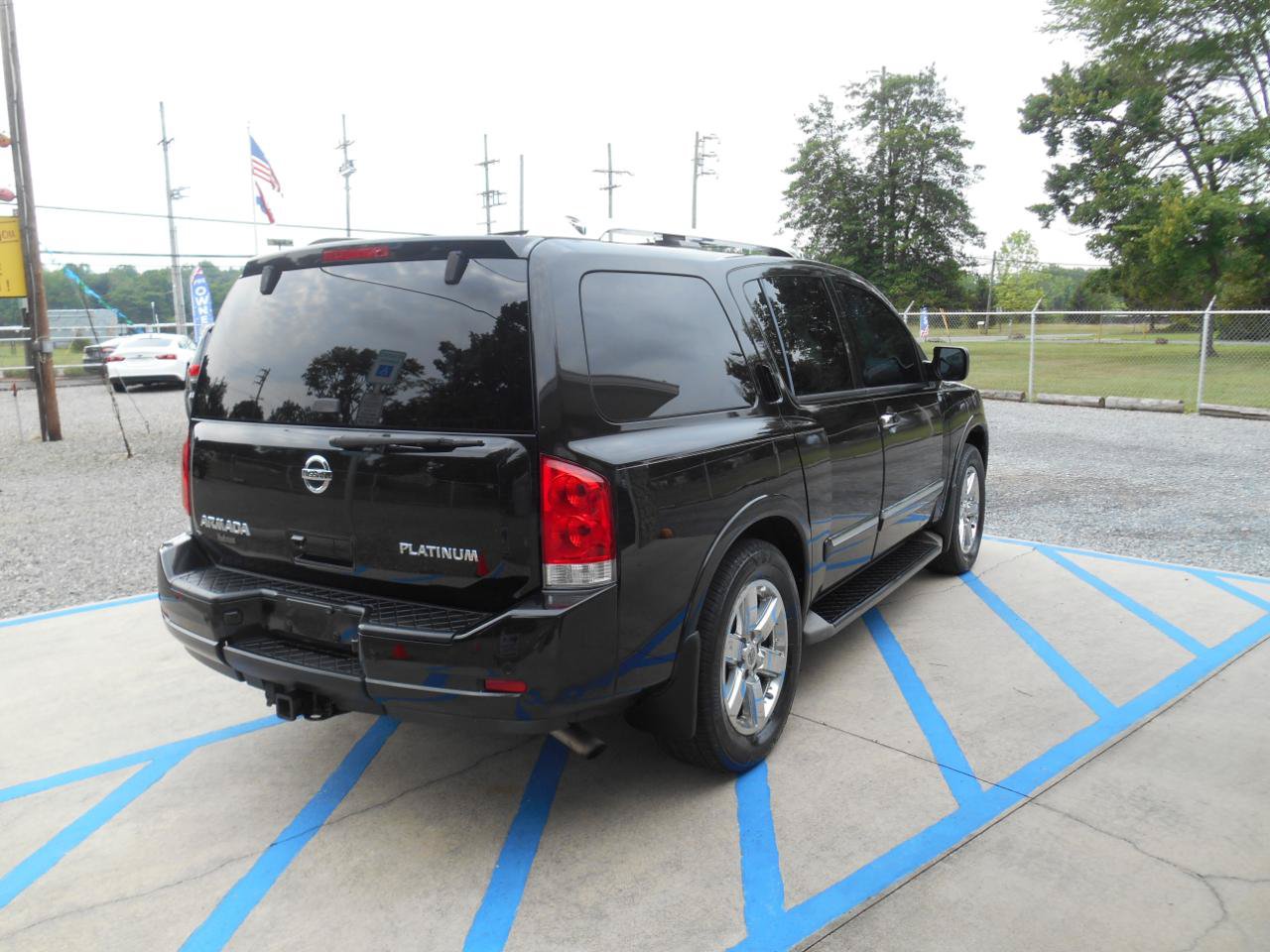 Used 2011 Nissan Armada Platinum w/ 2nd Row Captain Seat Pkg AWD/4WD image 24