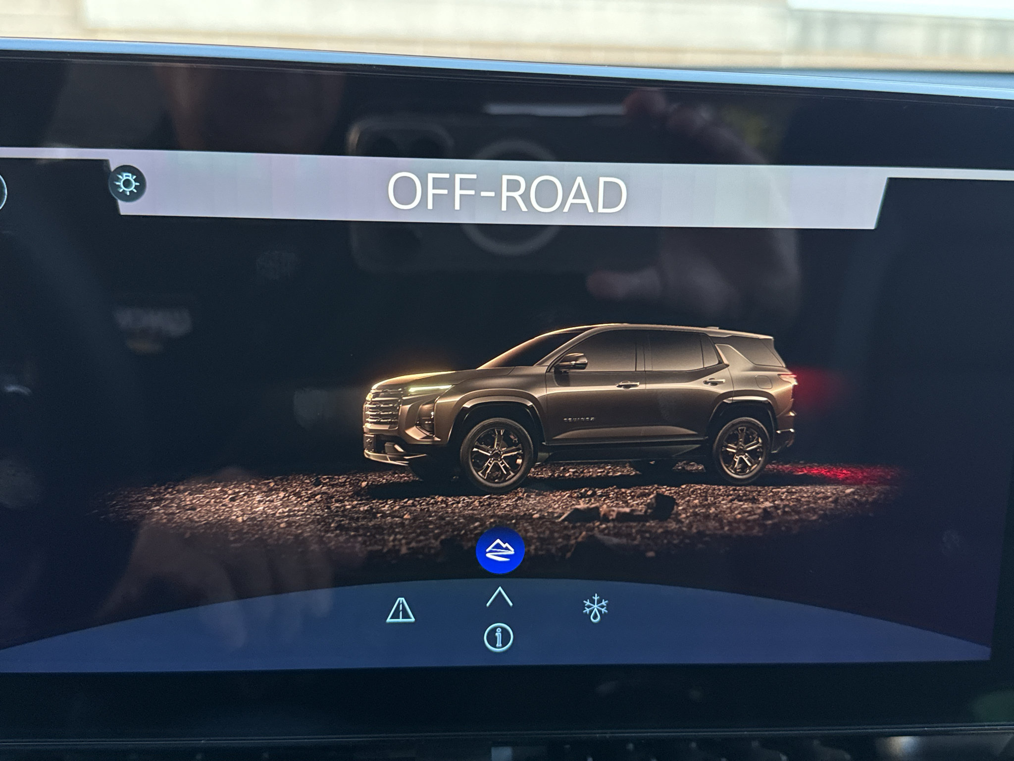 New 2027 Chevrolet Equinox RS w/ Safety and Technology Package AWD/4WD image 36
