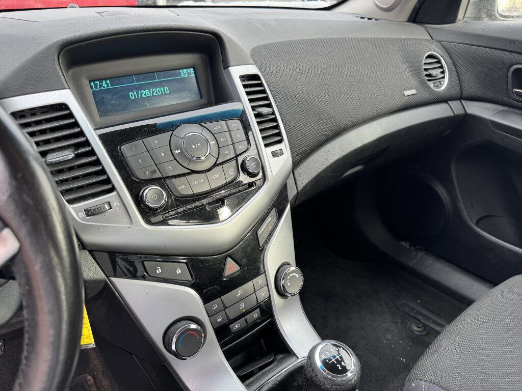 Used 2012 Chevrolet Cruze LT image 10