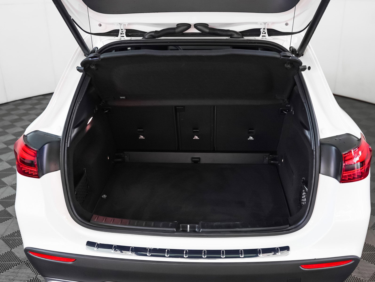 Certified 2026 Mercedes-Benz GLA 250 image 12