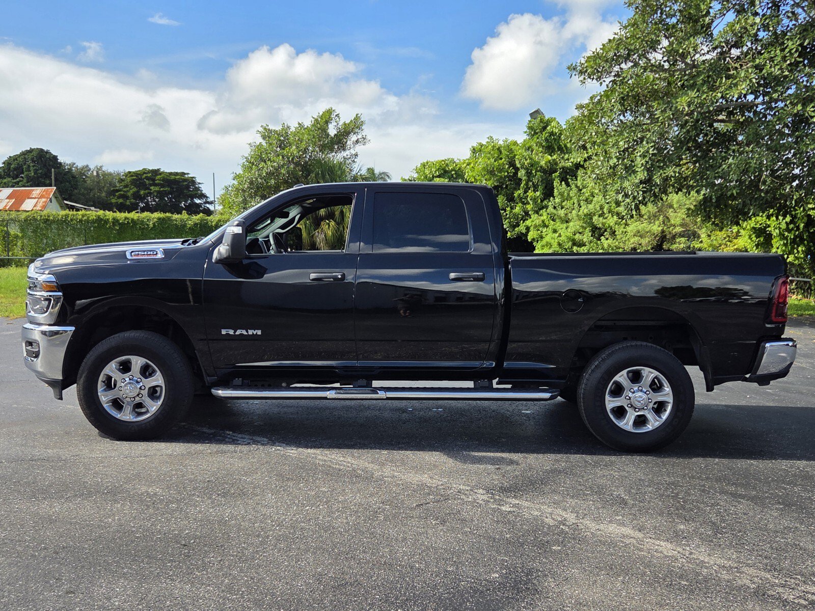 Used 2026 RAM 2500 Big Horn AWD/4WD image 2