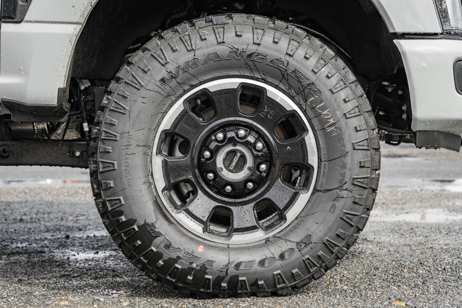 New 2026 Ford F250 Platinum w/ Tremor Off-Road Package image 24
