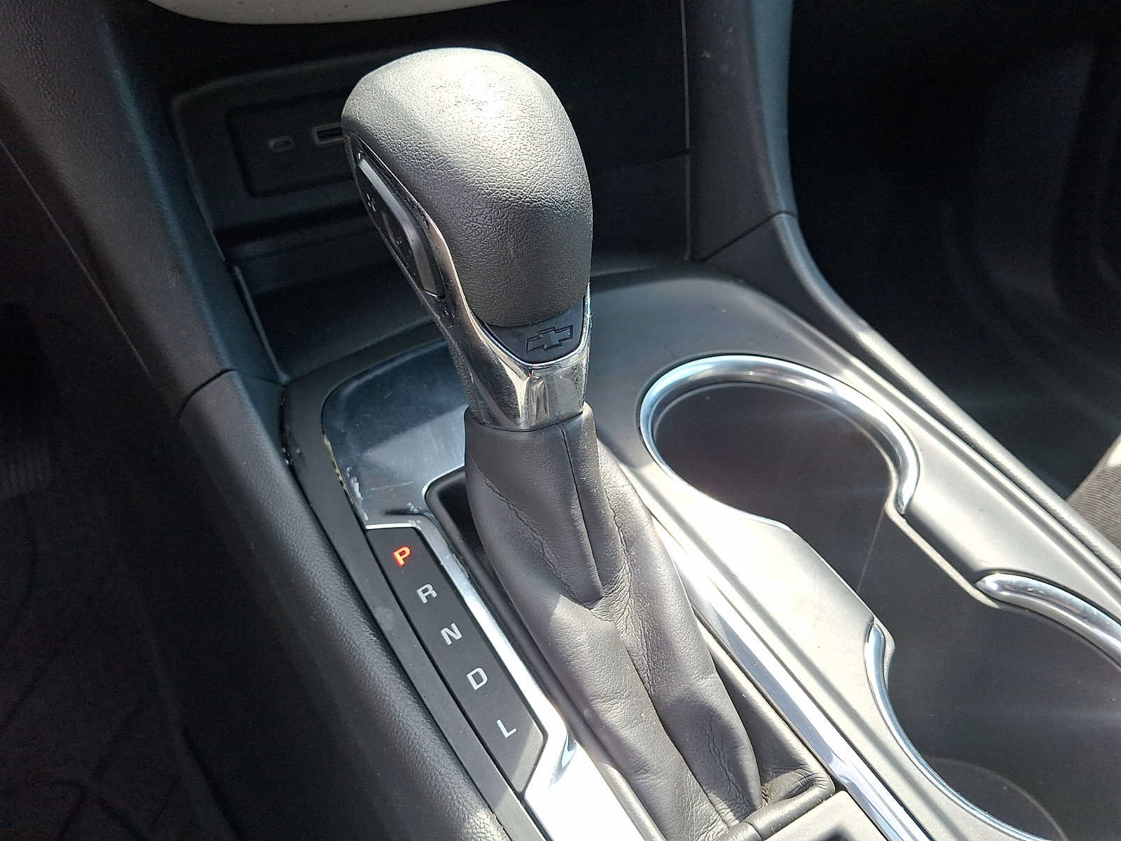 Used 2023 Chevrolet Equinox LS w/ LPO, Floor Liner Package FWD image 13