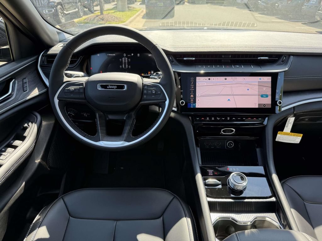 New 2027 Jeep Grand Cherokee Limited AWD/4WD image 18